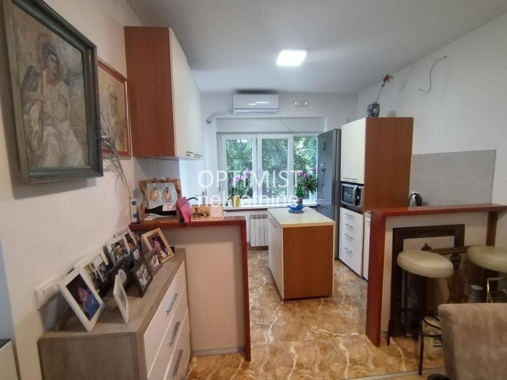 Dedinje, Boška Petrovića, 54m2+4 m2 lođa, 3.0 ID#2522