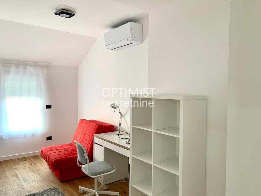 Odlična lokacija, lux duplex+garaža ID#2854