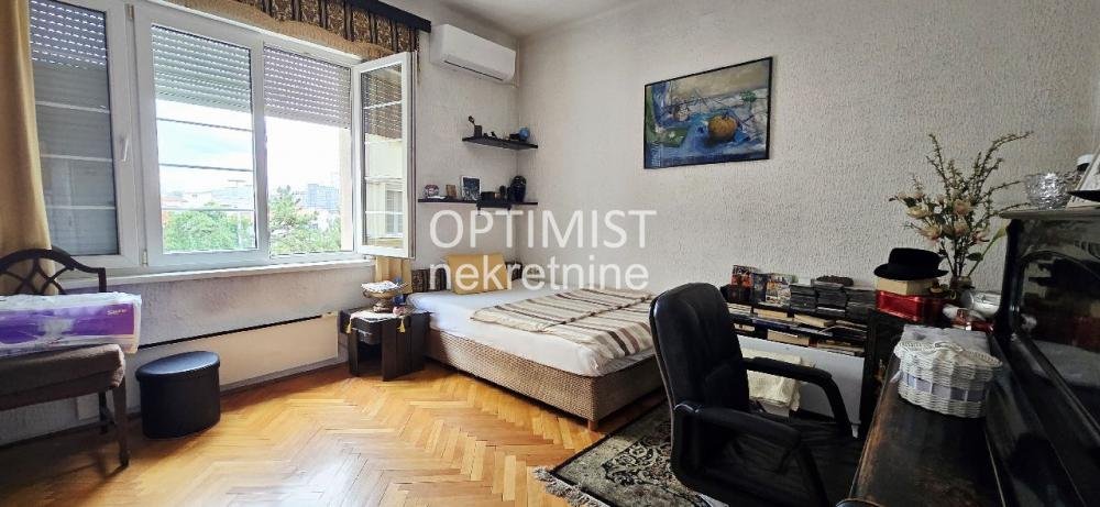 Kosančićev venac, 69m2+3m2, 2.5 ID#2985