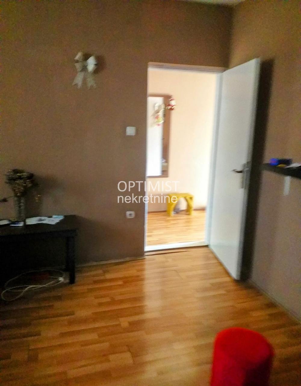 Batajnica, Velika međa nova, 242m2, 4.0 ID#2986
