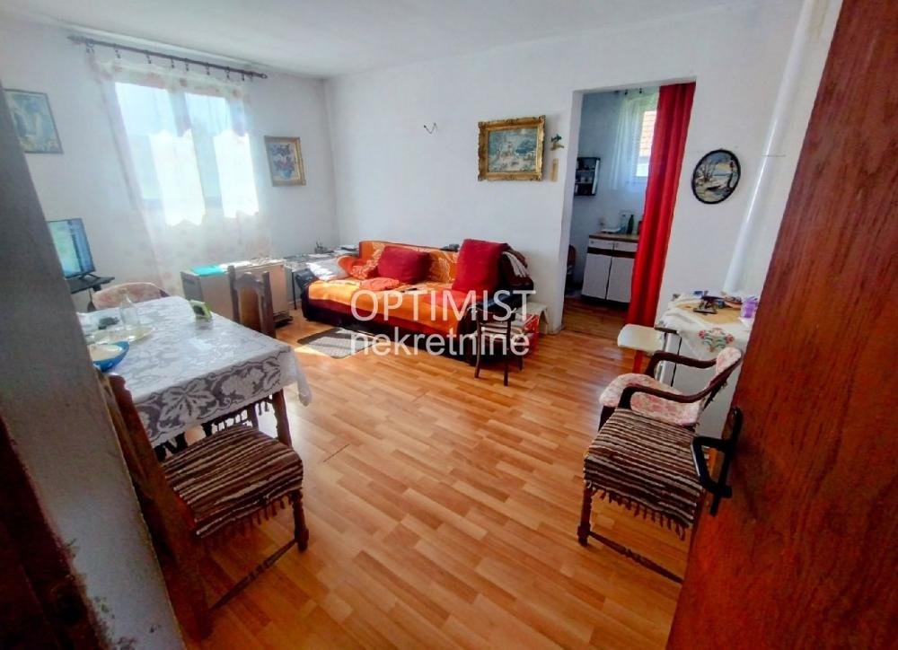 Batajnica, Velika međa nova, 242m2, 4.0 ID#2986