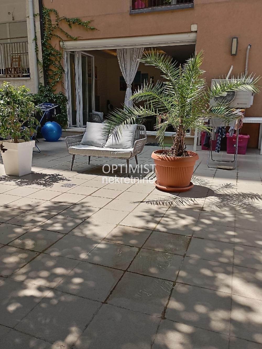 Banovo brdo, Mirosavljeva, 51m2+70m2 terasa ID#3046