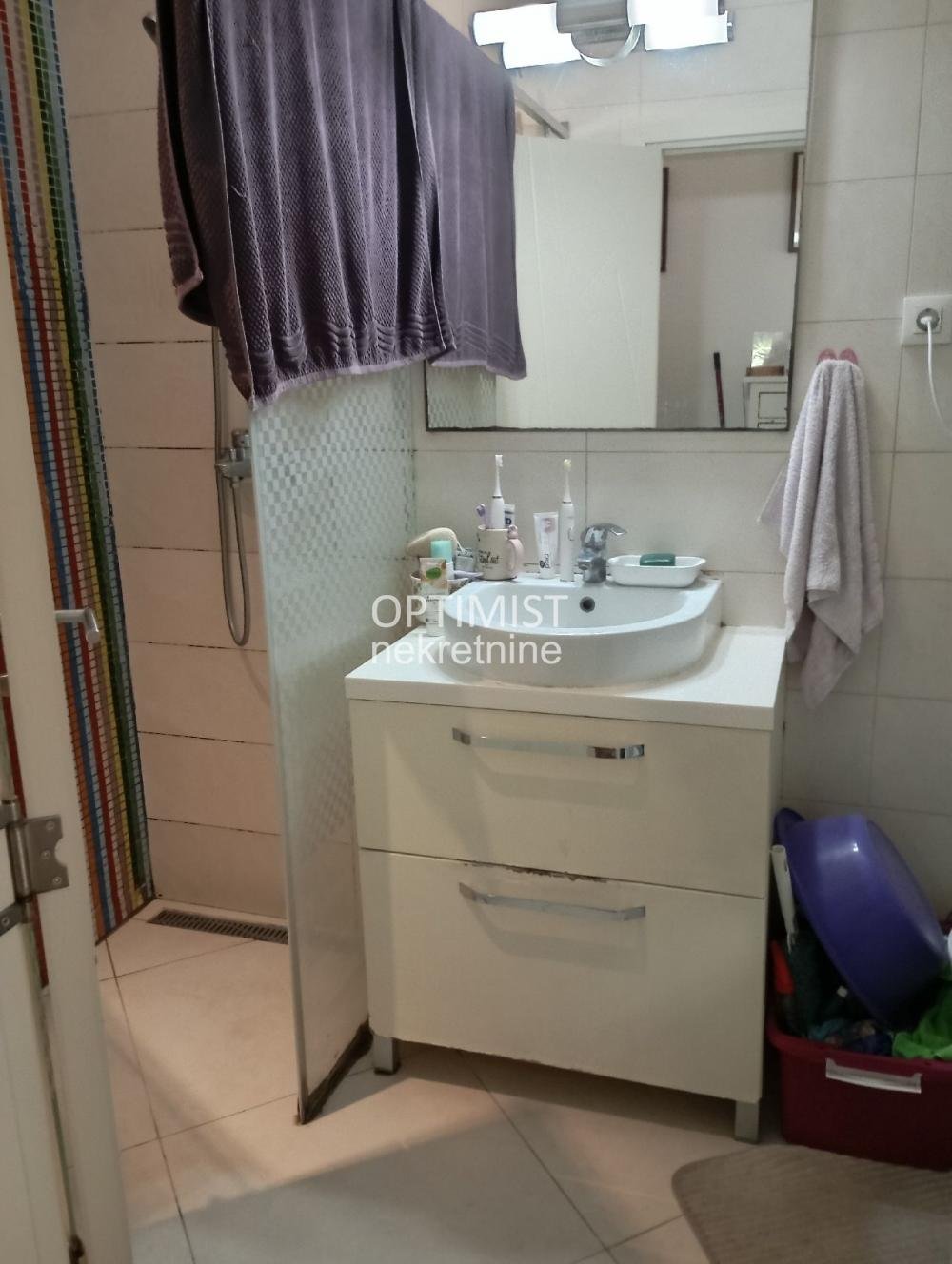 Banovo brdo, Mirosavljeva, 51m2+70m2 terasa ID#3046