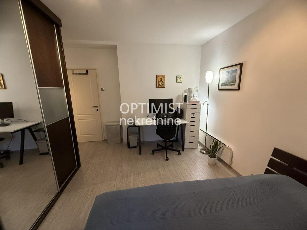 Lux stan u Zemun polju ID#3050