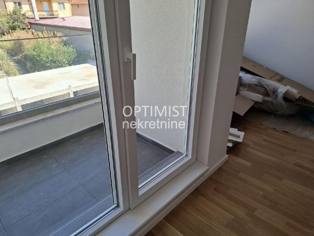 Batajnica, Braće M. Tripić, 45m2, 1.5 ID#3130