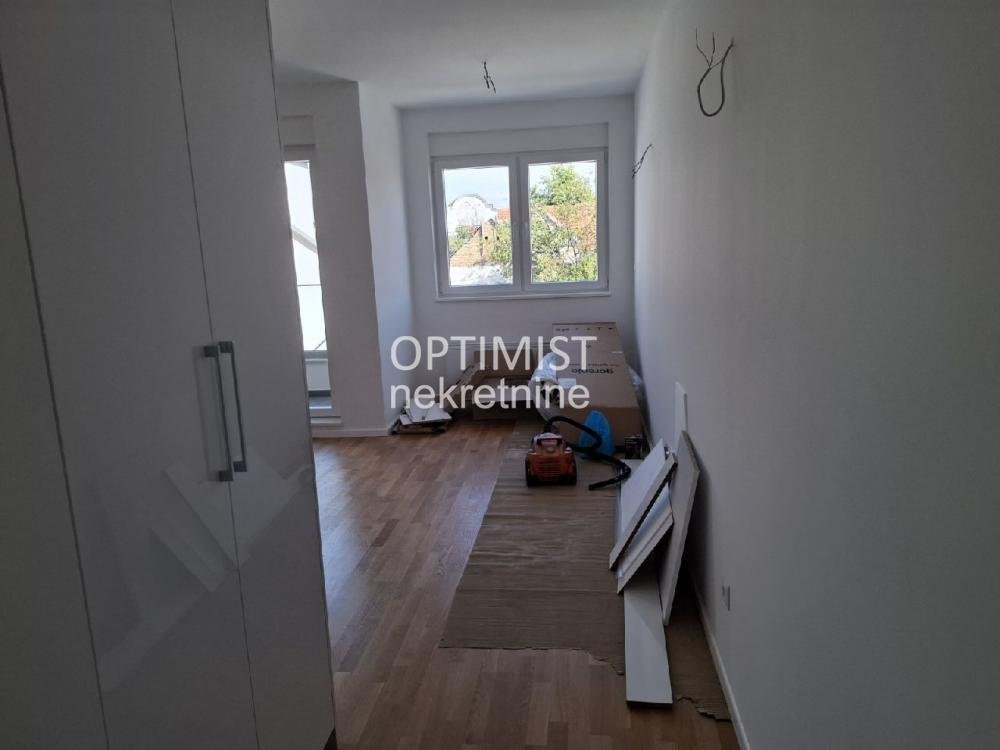 Batajnica, Braće M. Tripić, 45m2, 1.5 ID#3130
