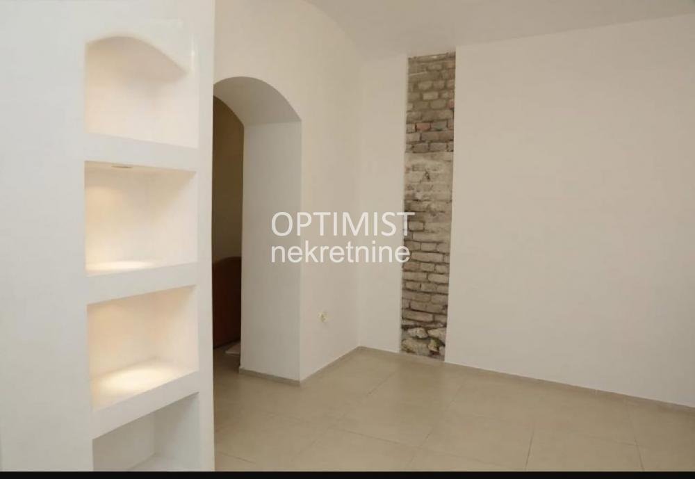 Centar, Cara Uroša, 38m2 ID#3145