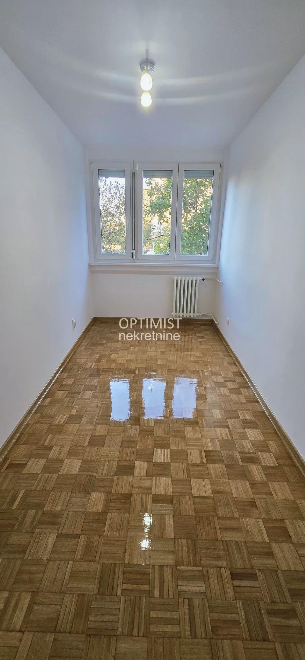 Prvomajska, dvosoban, odmah useljiv, uknjižen ID#3212