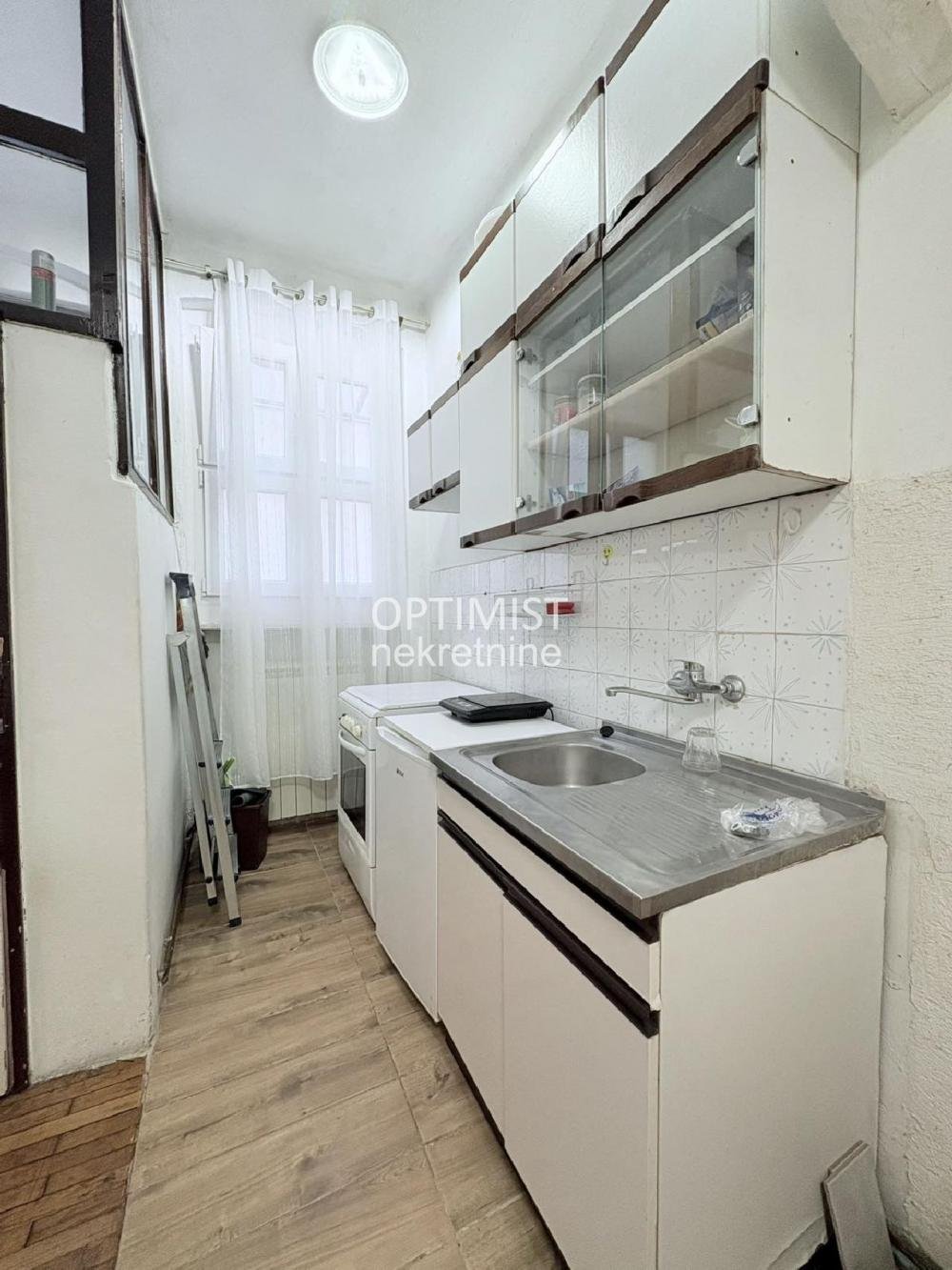 Botanička bašta, Budimska, 32+11m2, uknjižen, odmah useljiv ID#3213