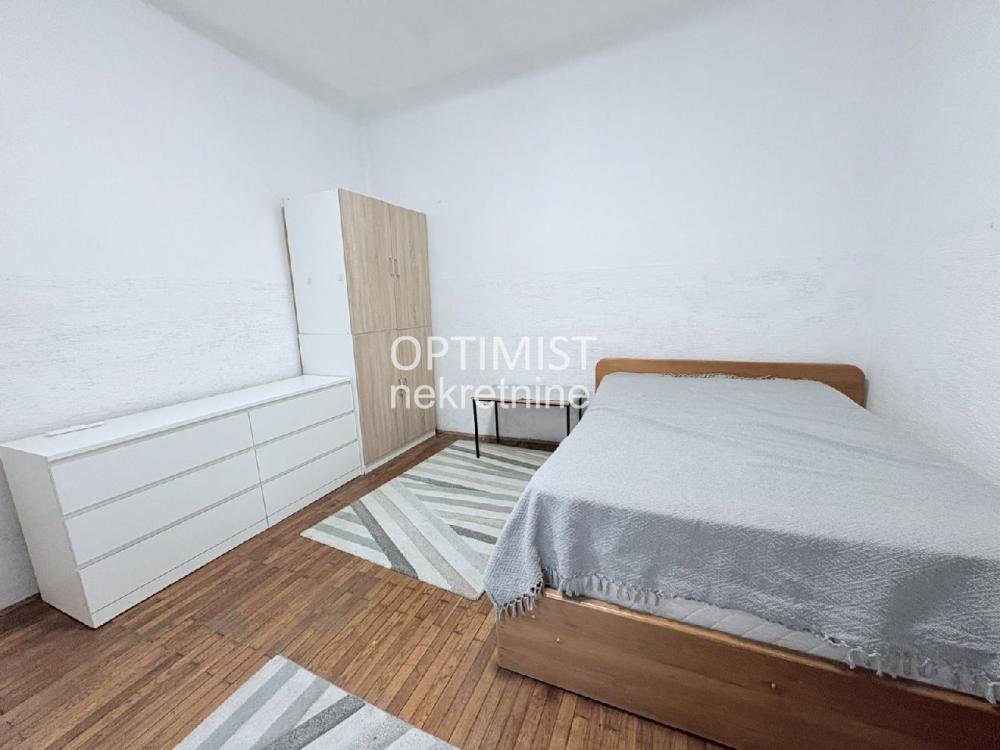 Botanička bašta, Budimska, 32+11m2, uknjižen, odmah useljiv ID#3213