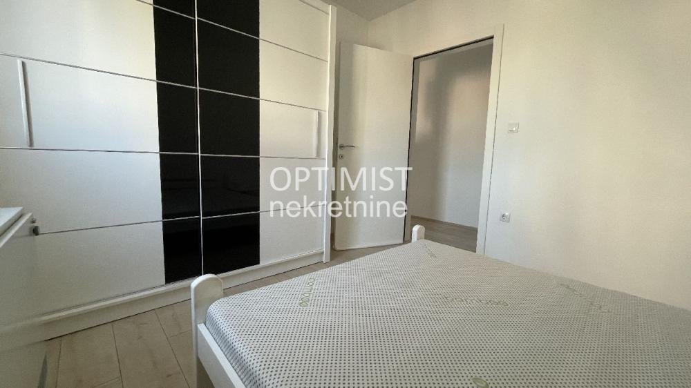 Zemun, Prvomajska, 2.5 + parking ID#3246