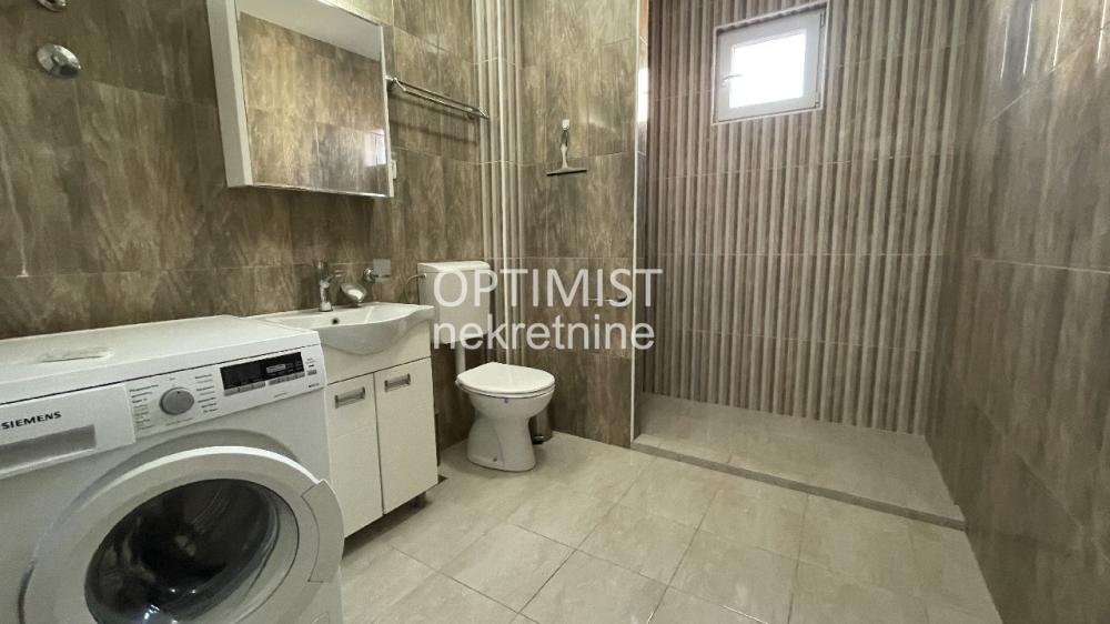 Zemun, Prvomajska, 2.5 + parking ID#3246