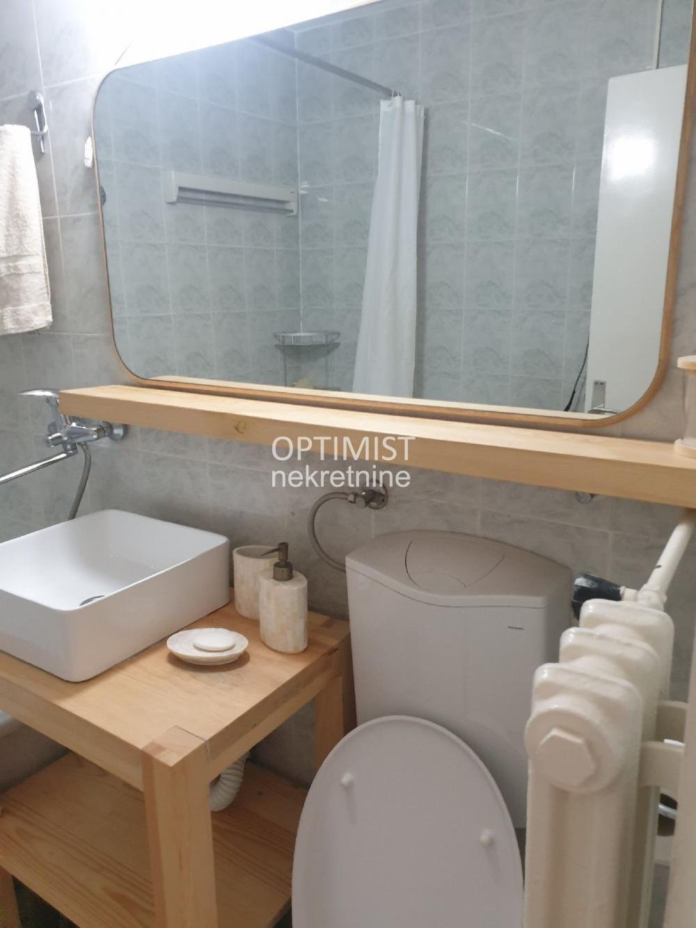 Blok 28, 56m2, u blizini Arene ID#3247