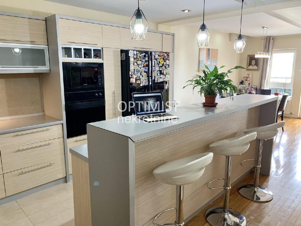 Đevđelijska, stan + 3 garažna mesta ID#3277