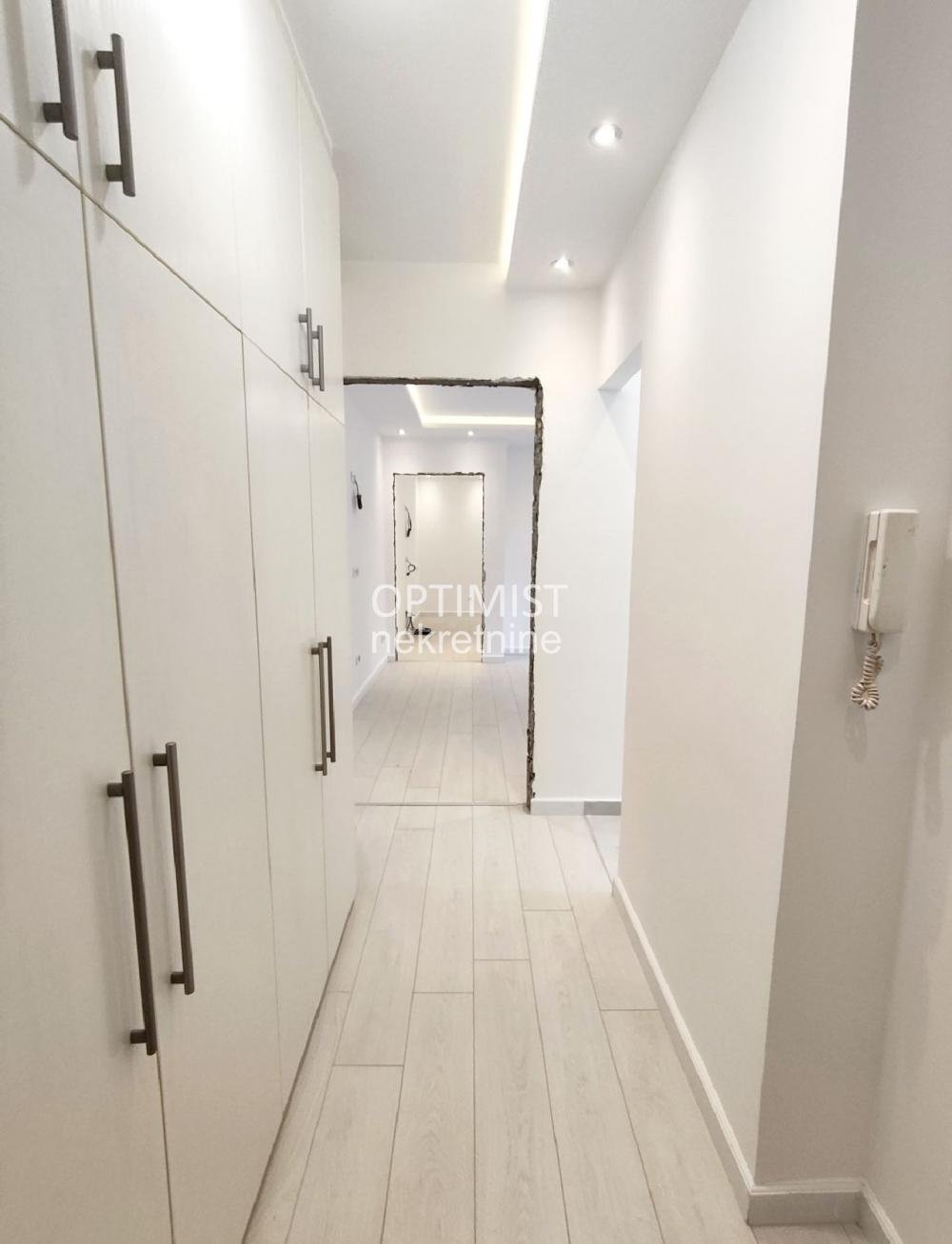 Skupština, Lux, uknjižen, odmah useljiv ID#3299