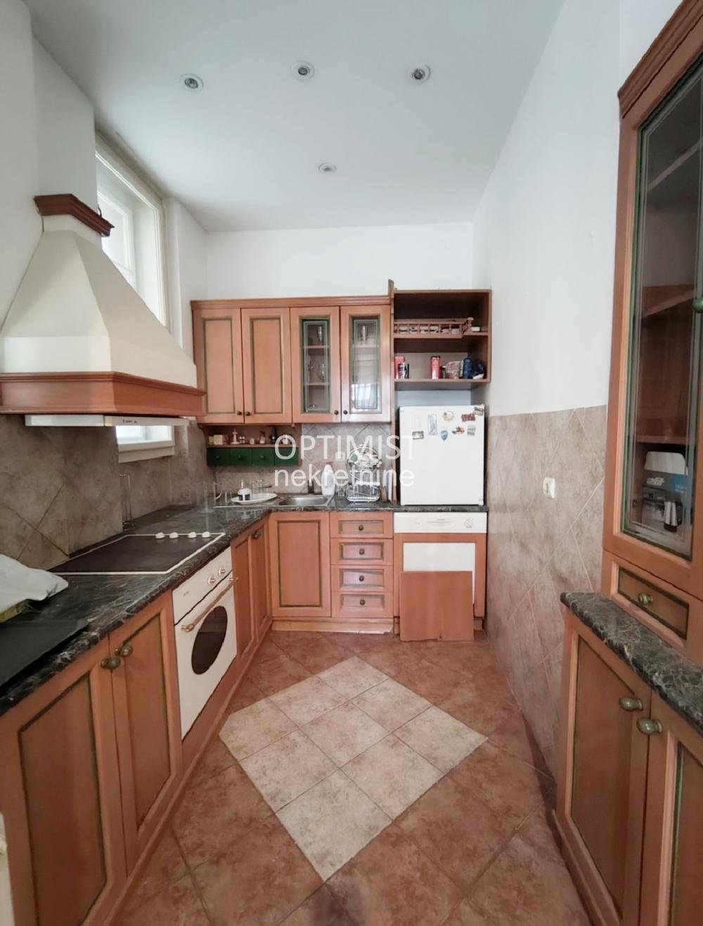 Kneza Miloša, salonac, uknjižen, odmah useljiv ID#3323