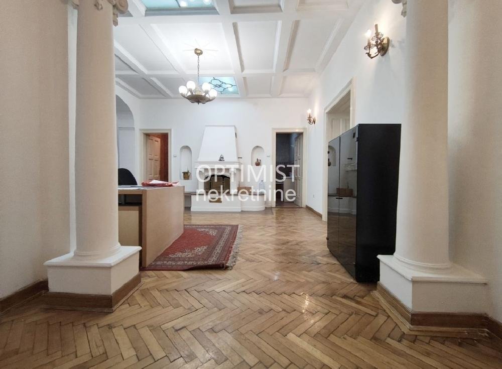 Kneza Miloša, salonac, uknjižen, odmah useljiv ID#3323