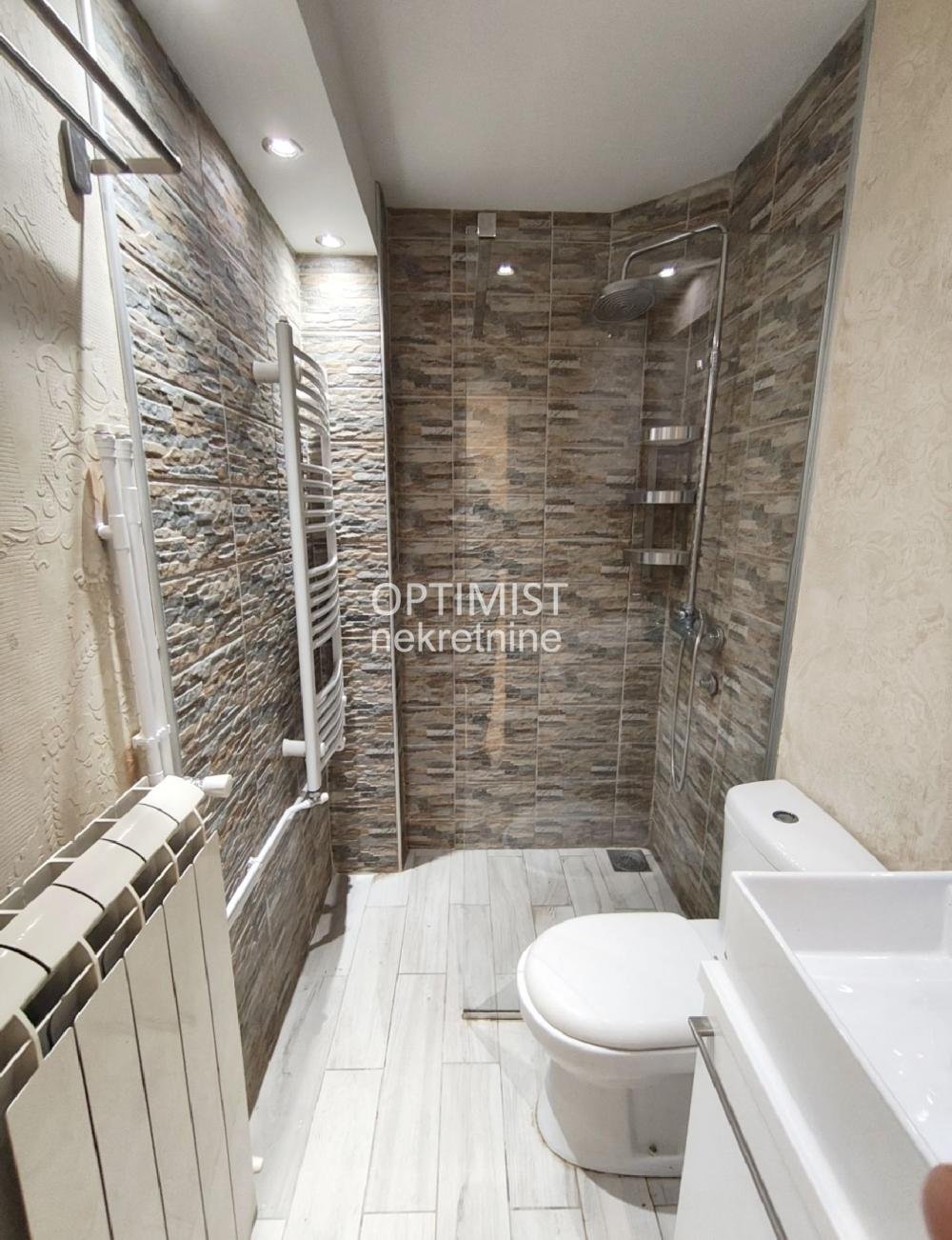 Garsonjera na Vračaru, uknjižena, odmah useljiva ID#3325