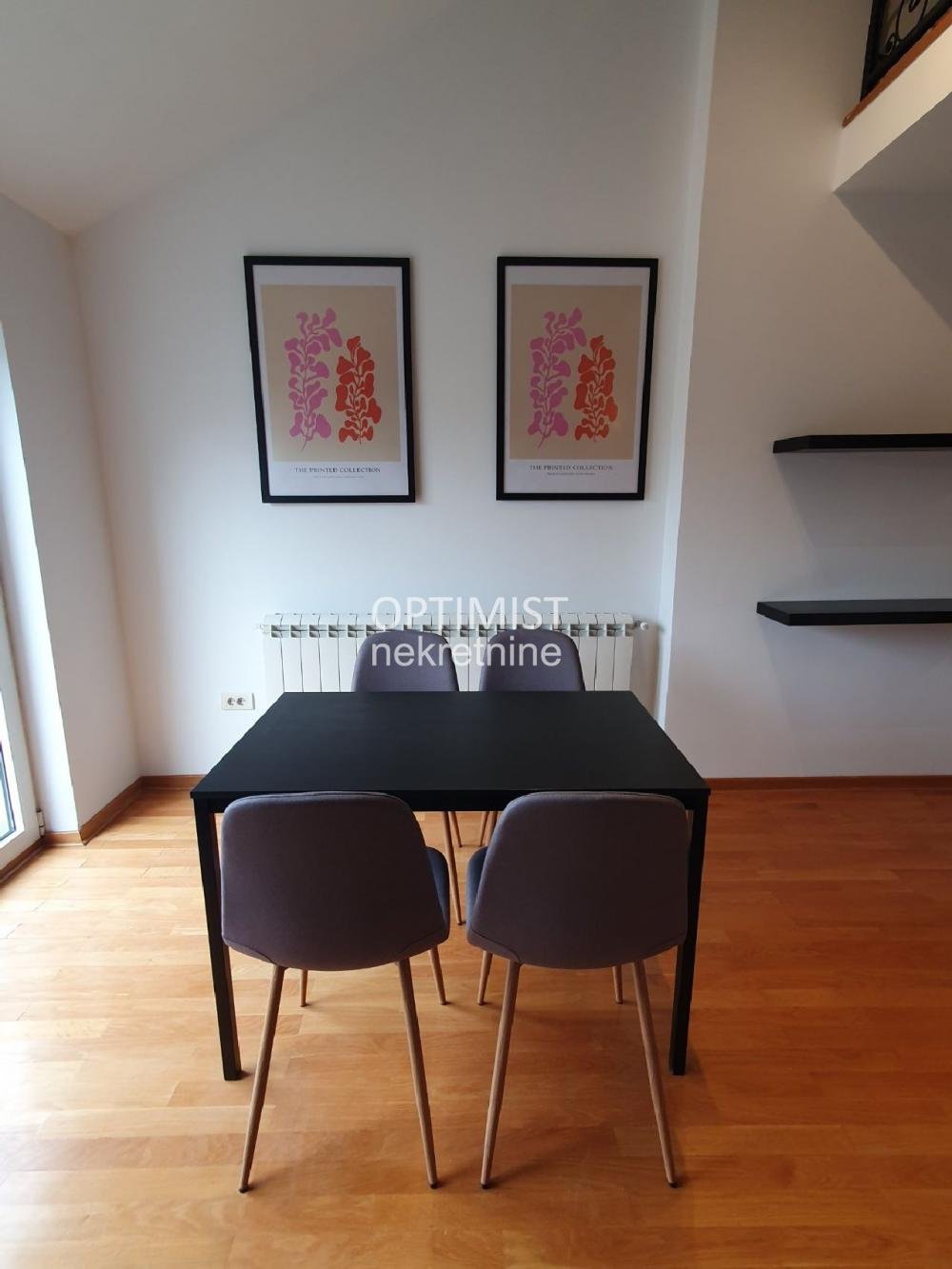 Trg republike, renoviran, uknjižen, useljiv ID#3350