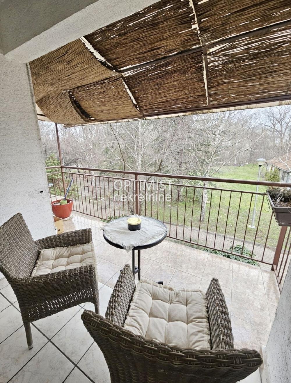 Radnička, odmah useljiv, uknjižen ID#3353