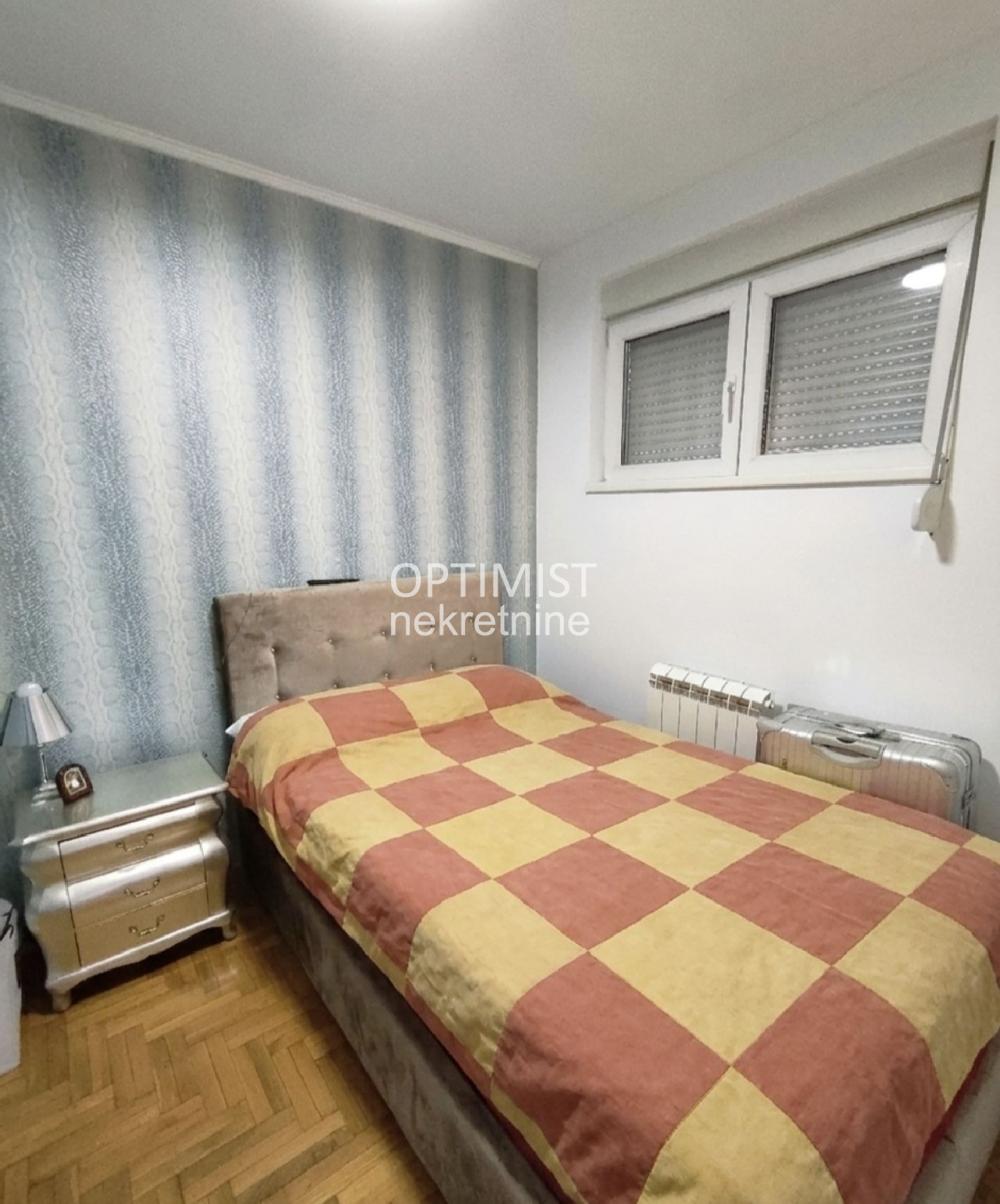 Lekino brdo, kredit ili keš, odmah useljiv, bez ulaganja ID#3354