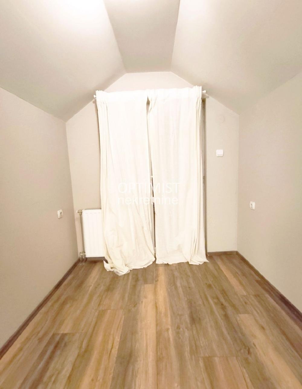 Filmski grad, luks, odmah useljiv ID#3357