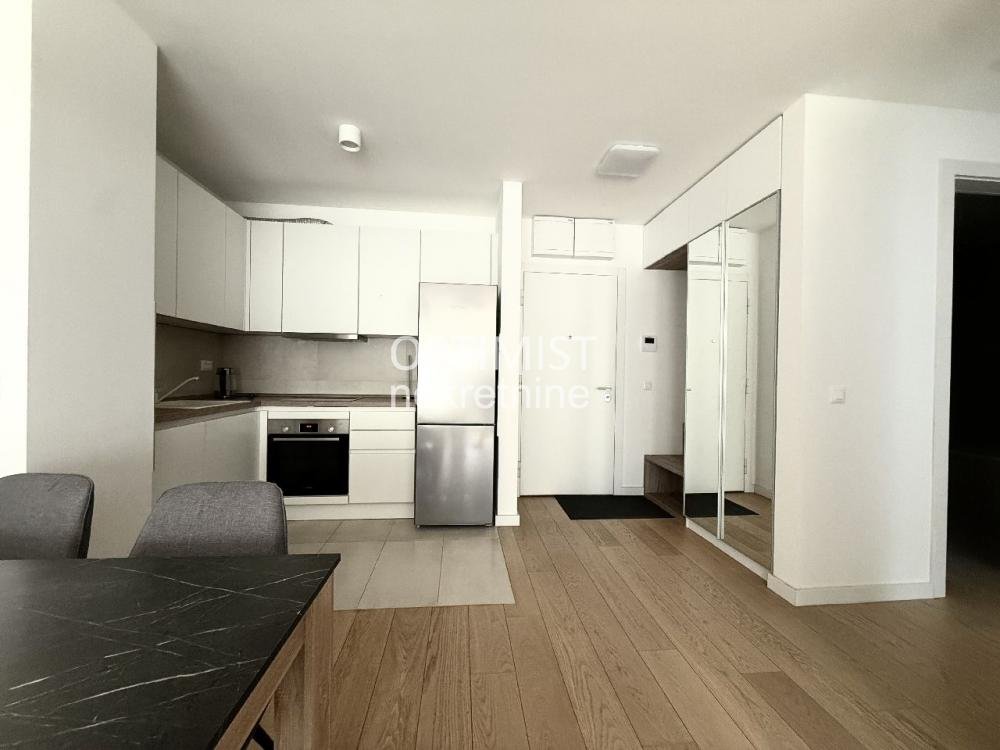 K District | Lux | 2.0 ID#3360