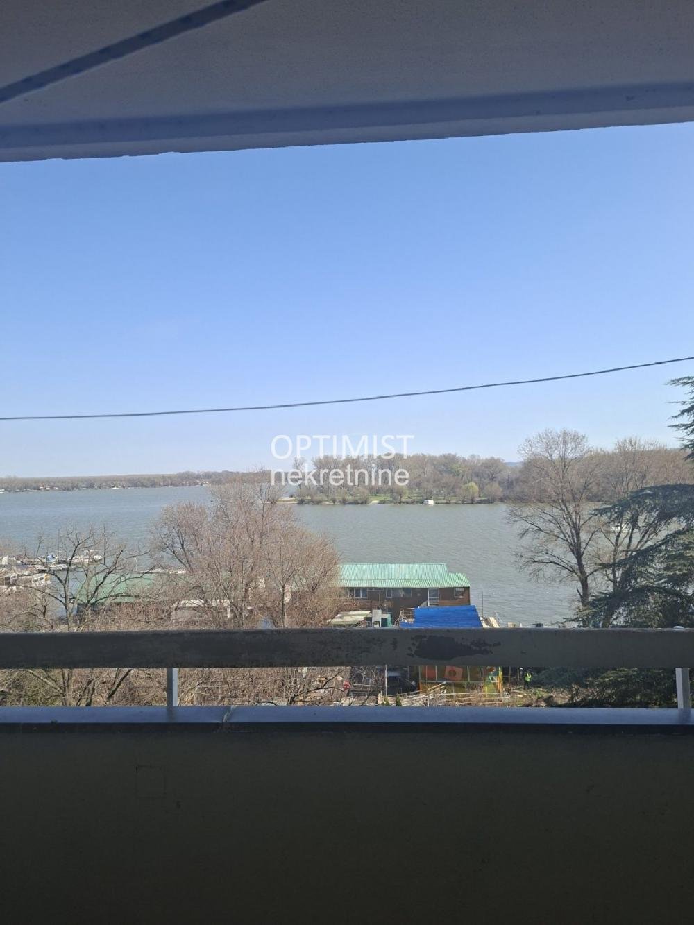 Kej oslobođenja, 69m2, polunamešten ID#3375