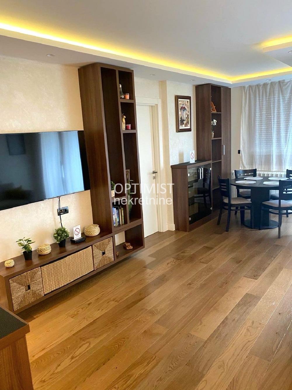 Kapije Vračara | LUX | 3.0 + garaža ID#3380