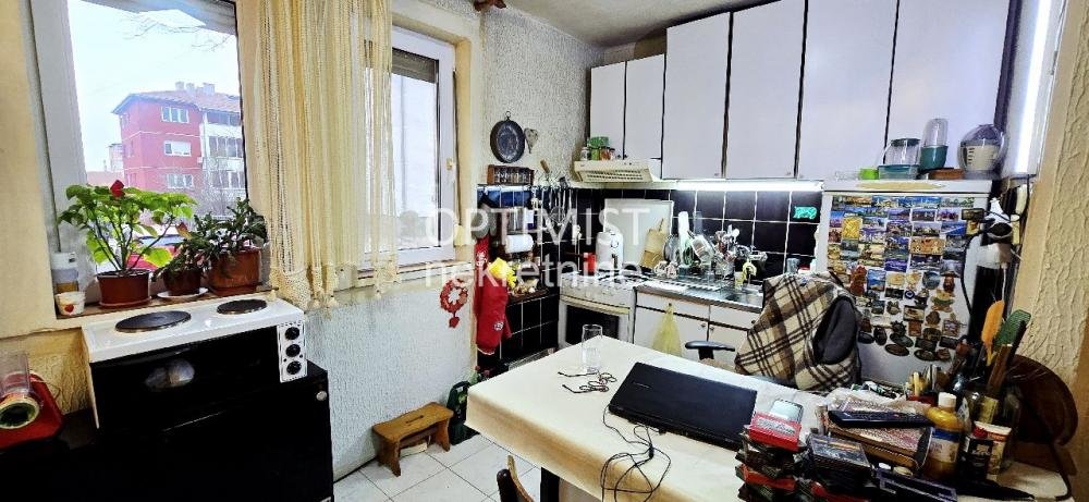 Karaburma, Patrisa Lumumbe, 3.5, uknjižen ID#3390