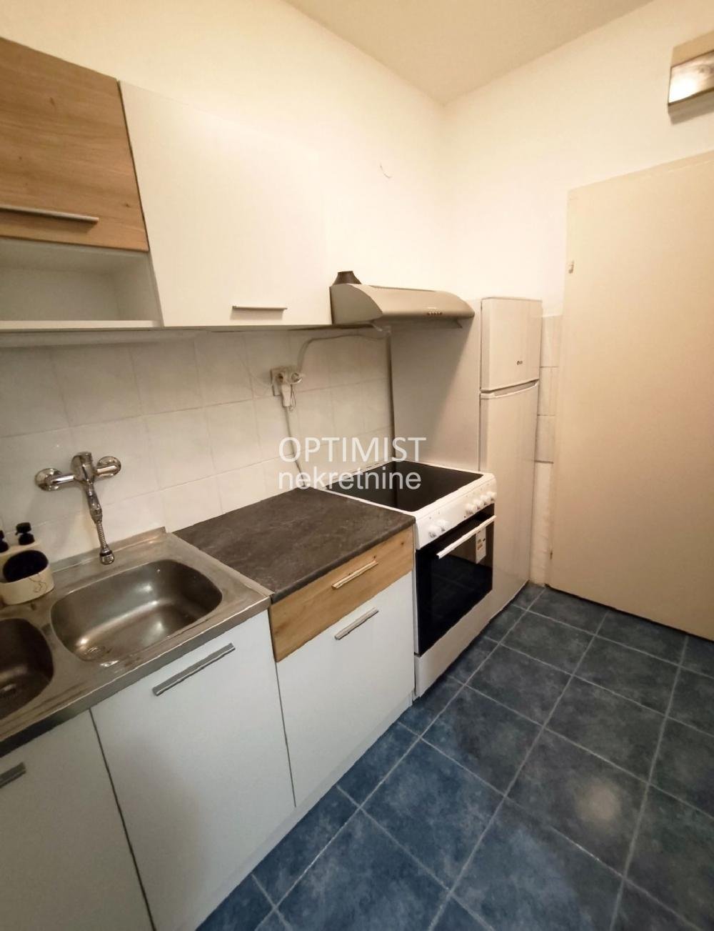 Braće Jerković, garsonjera, uknjižena, odmah useljiva ID#3398