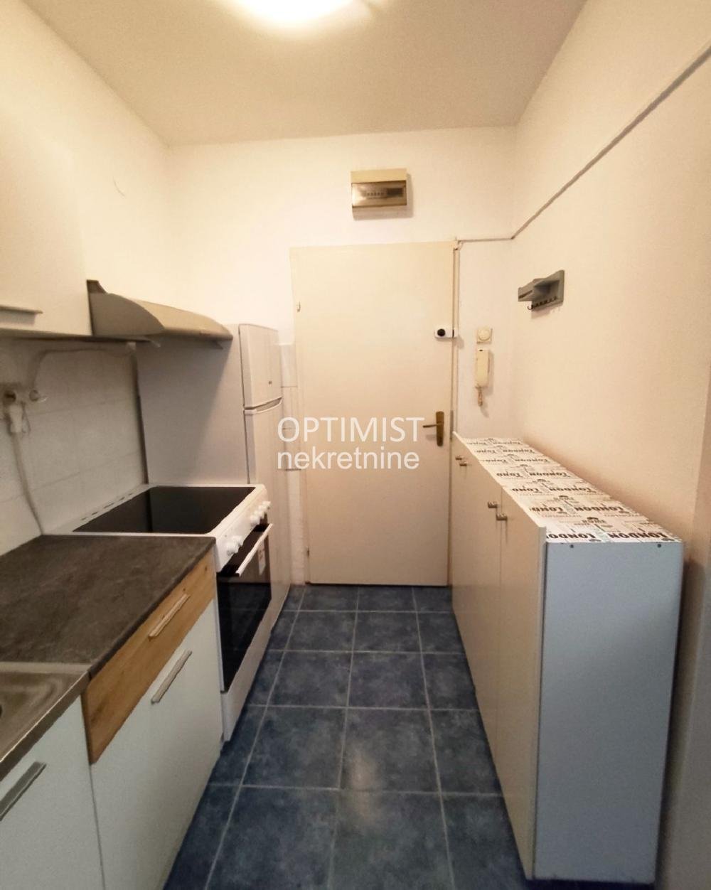 Braće Jerković, garsonjera, uknjižena, odmah useljiva ID#3398