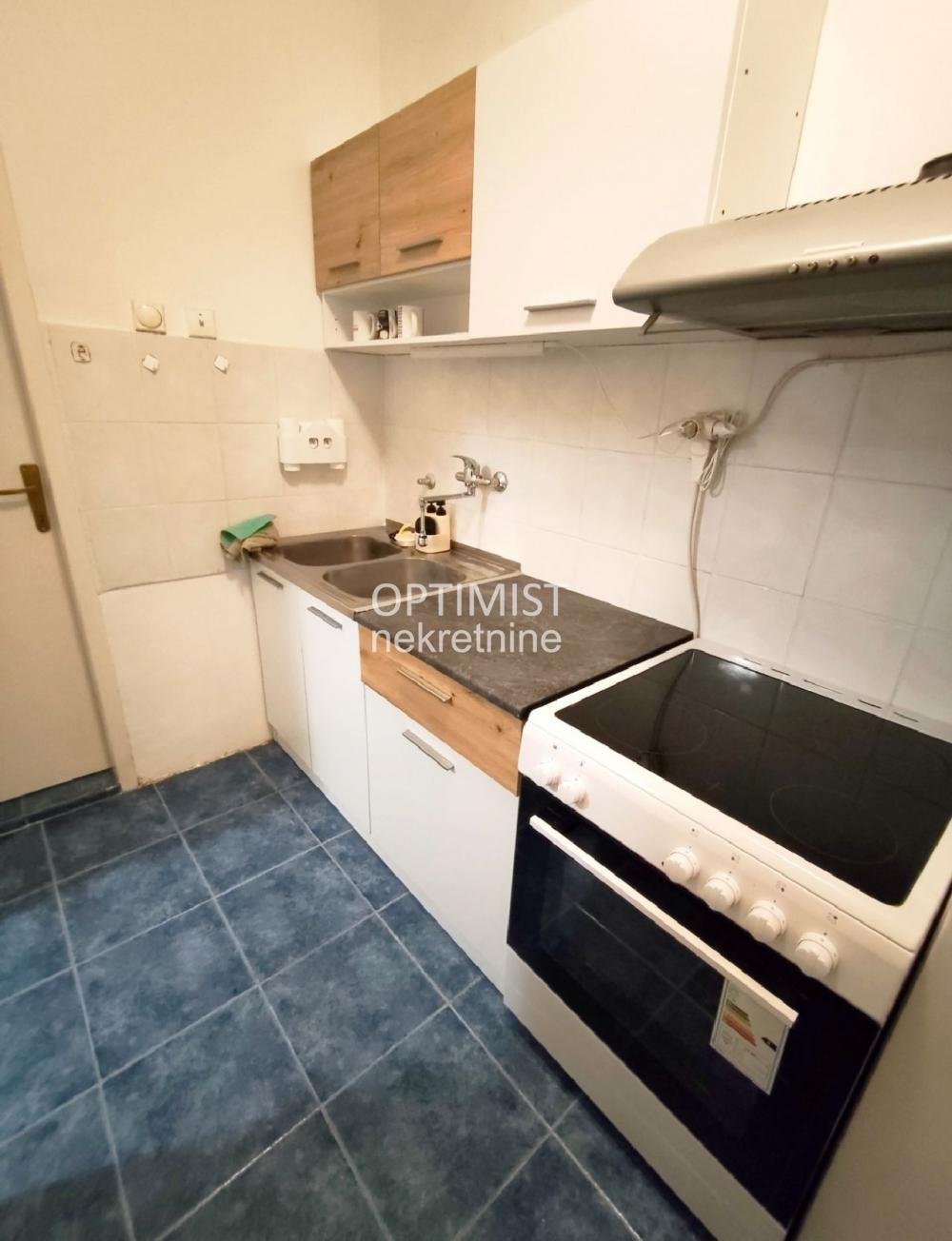 Braće Jerković, garsonjera, uknjižena, odmah useljiva ID#3398