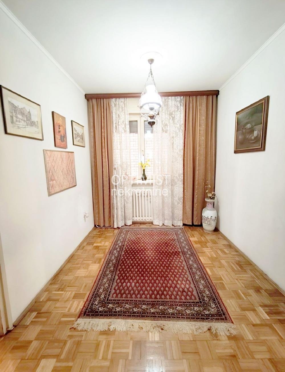 Karađorđev park, uknjižen, useljiv ID#3405