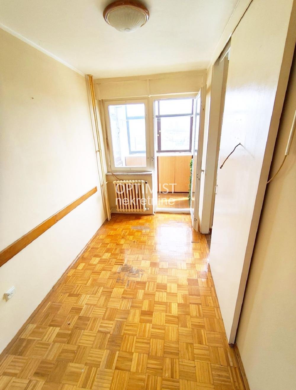 Vračar, uknjižen, odmah useljiv, adaptibilan ID#3408