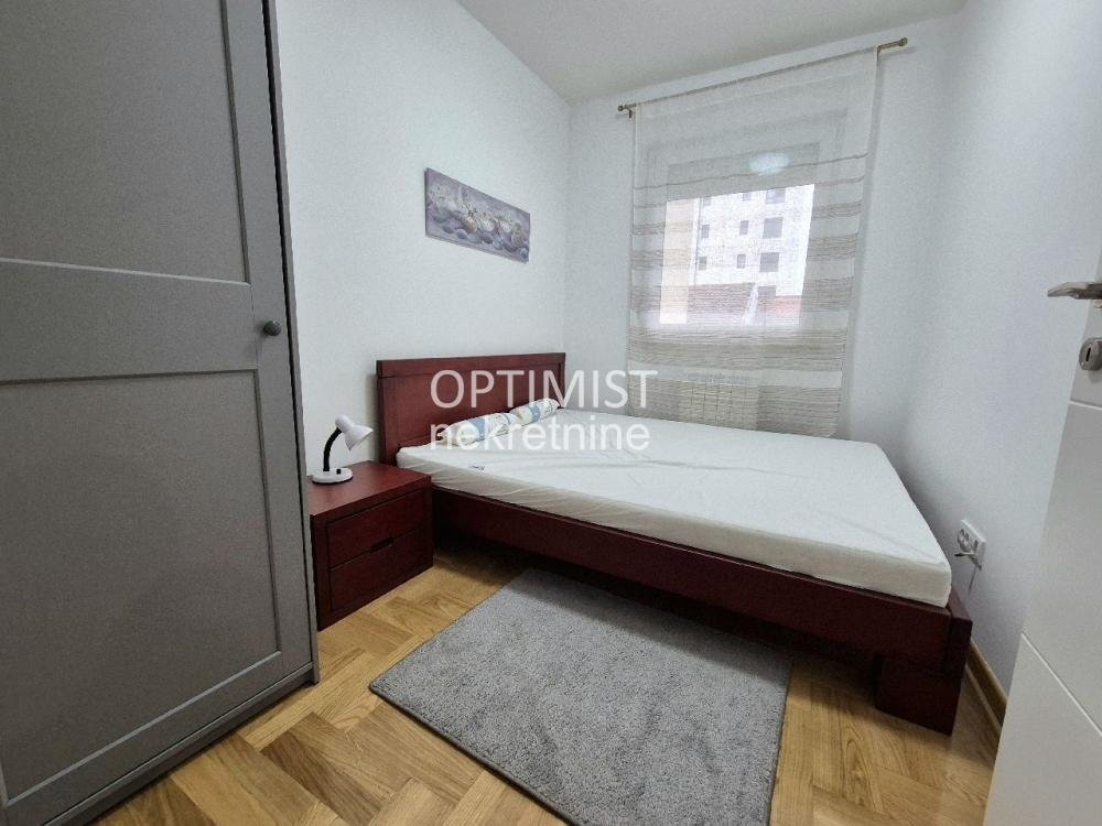 Đjeram pijaca | Garaža | 2.0 ID#3412