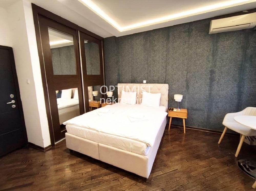 Trg republike, razrađen posao, odmah useljiv ID#3413