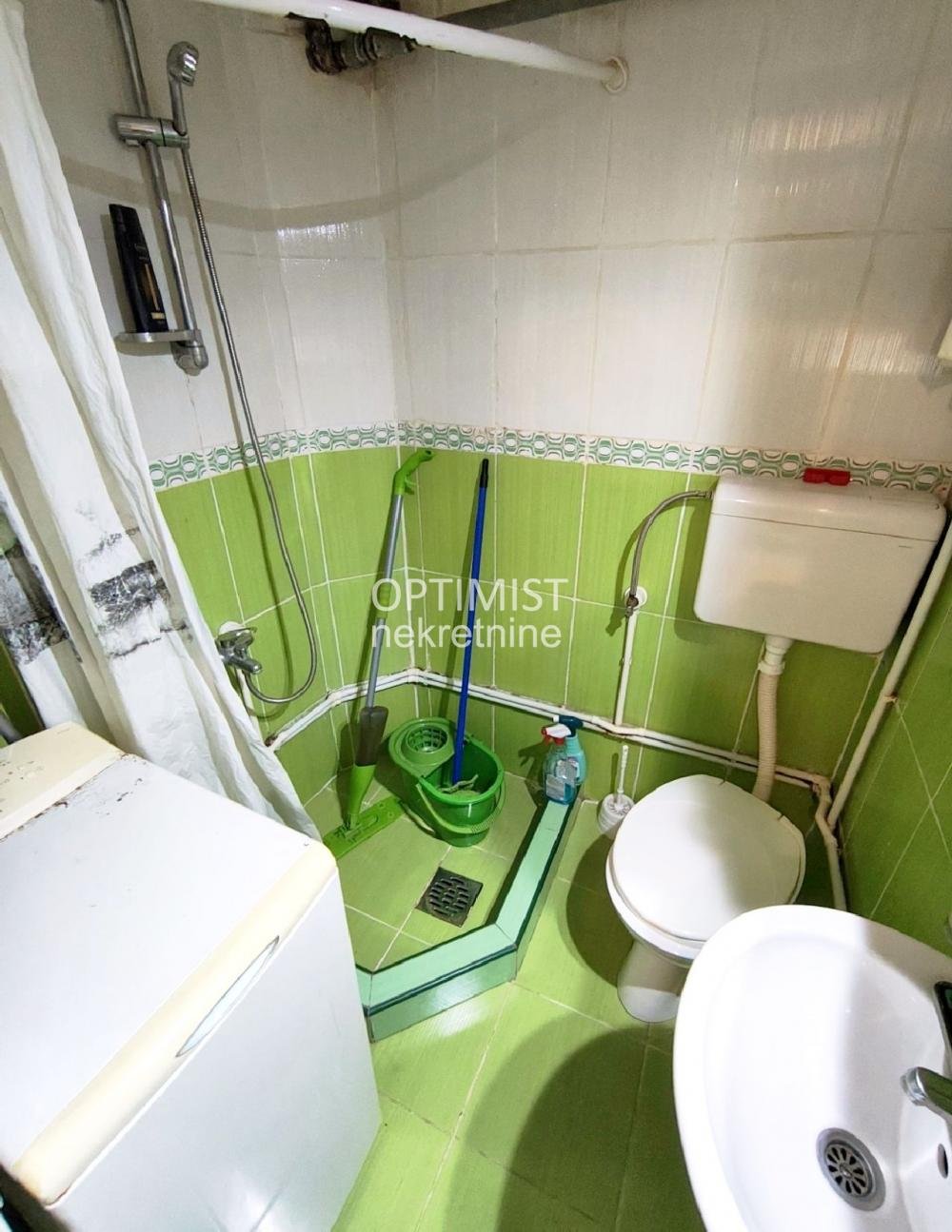 Čubura, Daničareva, uknjižen, odmah useljiv ID#3428