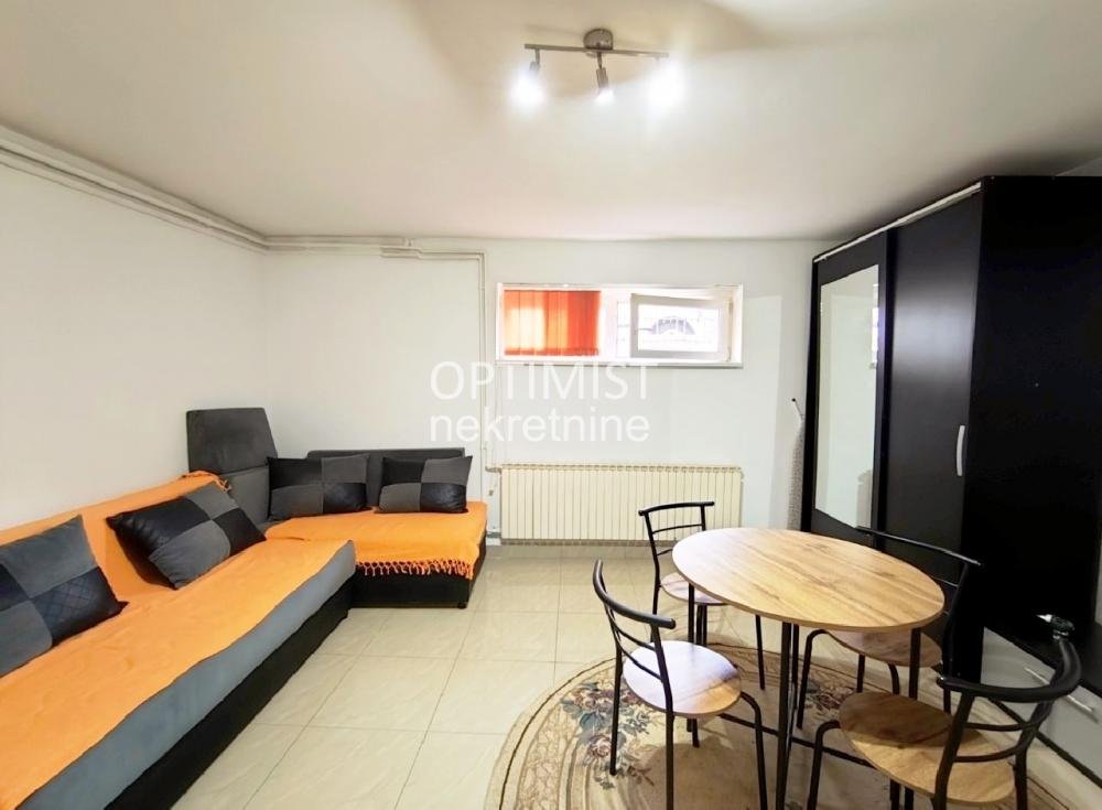 Čubura, Daničareva, uknjižen, odmah useljiv ID#3428