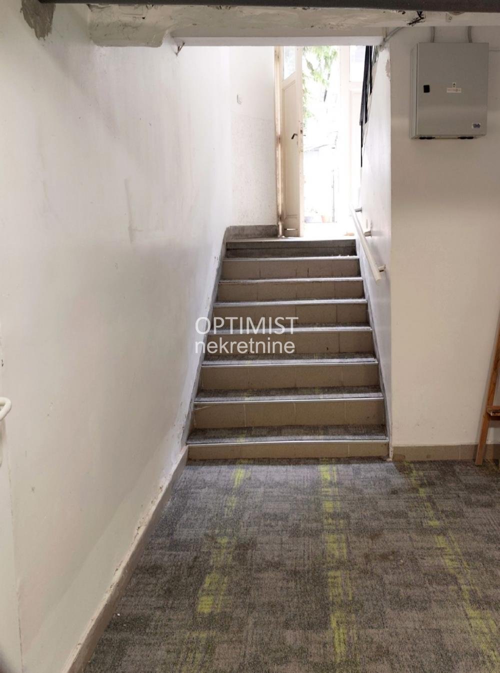 Čubura, Daničareva, uknjižen, odmah useljiv ID#3428