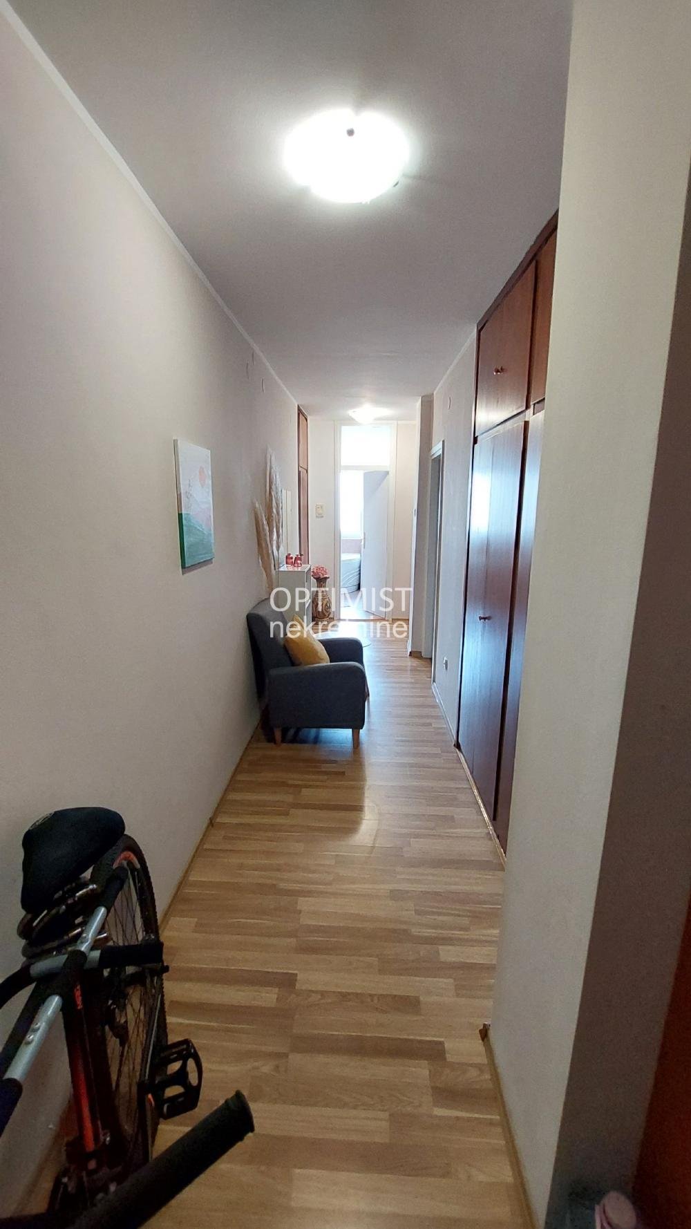 Prazan, odmah useljiv ID#3440