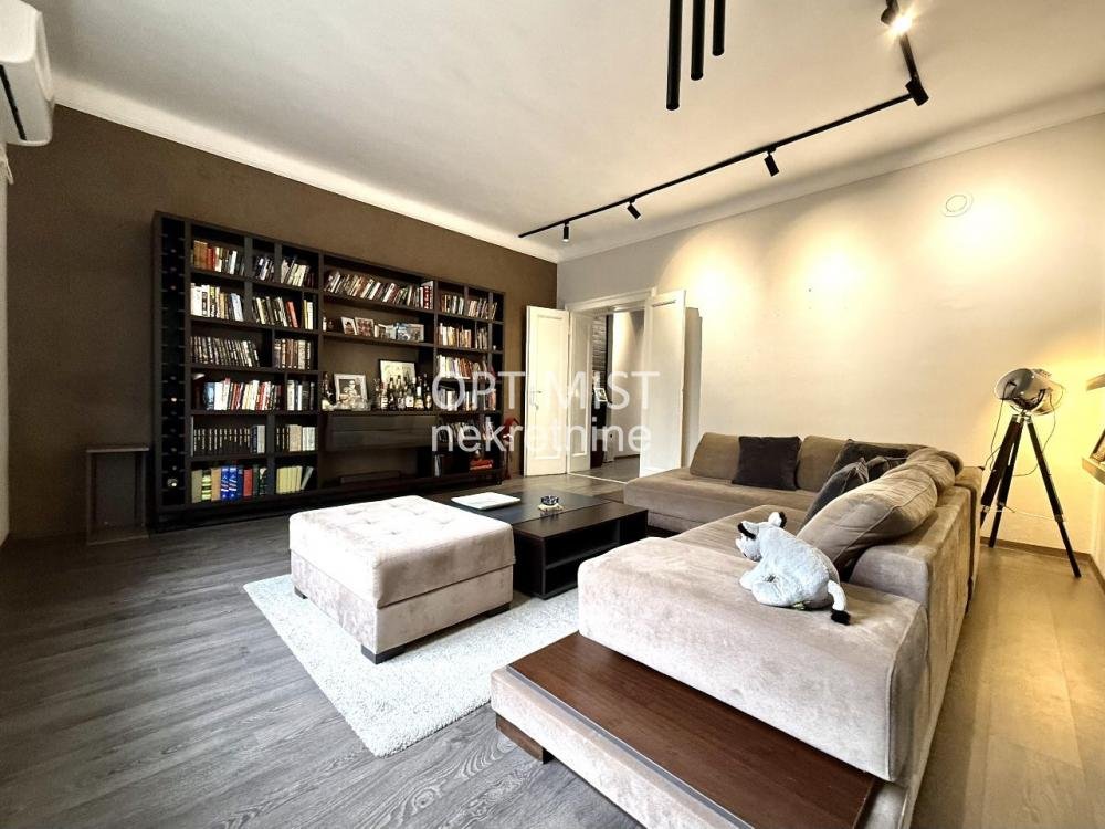 Lux salonac | Hala Pionir | 2.0 ID#3448