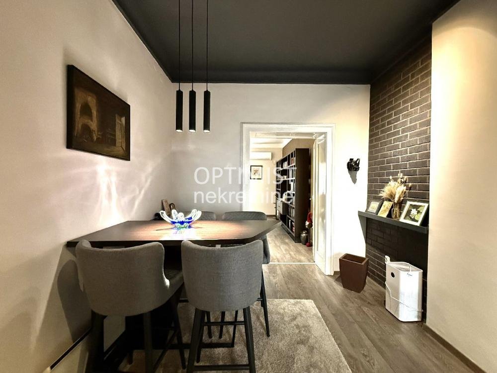 Lux salonac | Hala Pionir | 2.0 ID#3448