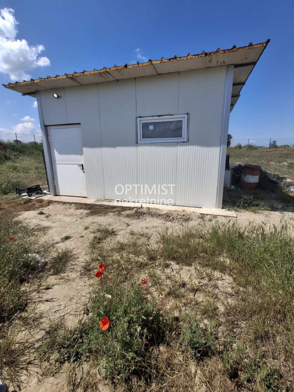 Plac 1.5 hektar, plastenik u radu i kuca ID#3482