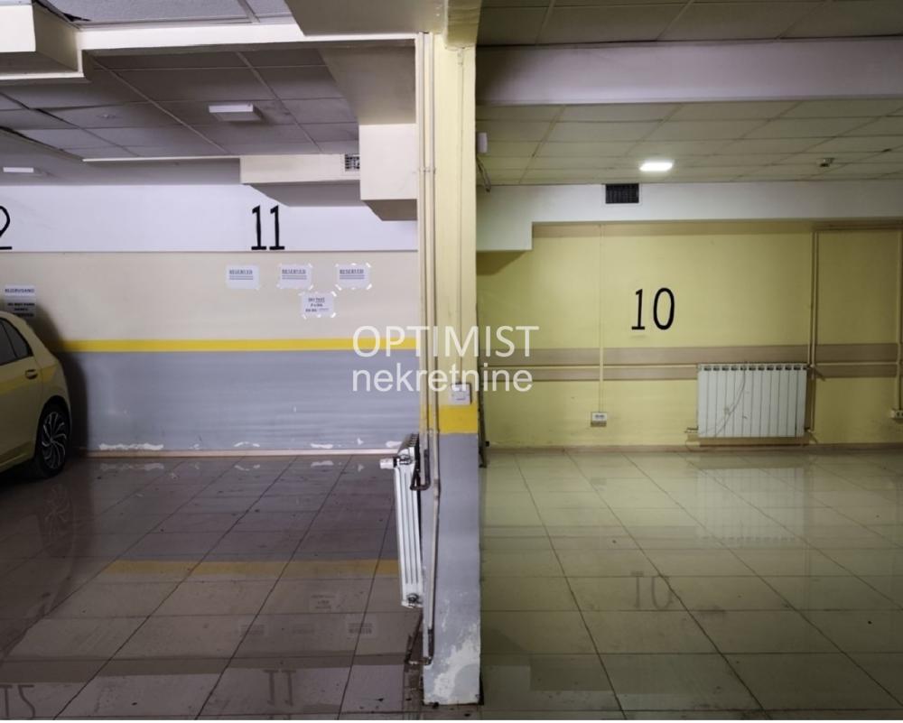 Bulevar oslobođenja, uknjižen, odmah useljiv ID#3500