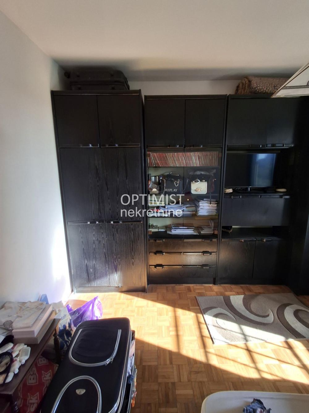 Retko u ponudi | adaptibilan u 2.5 | 57 m² | Novija zgrada | uknjižen ID#3563