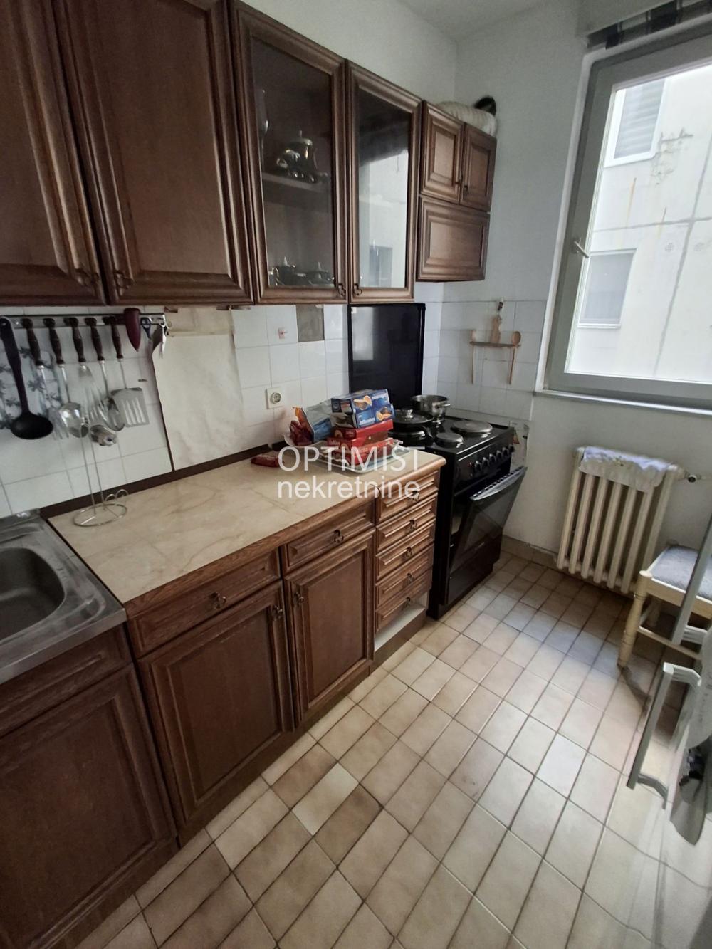 Retko u ponudi | adaptibilan u 2.5 | 57 m² | Novija zgrada | uknjižen ID#3563