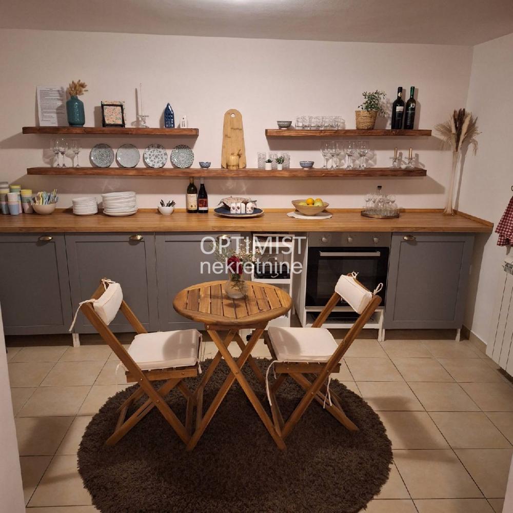 Baćevac, vila sa bazenom na 20 ari placa ID#3565