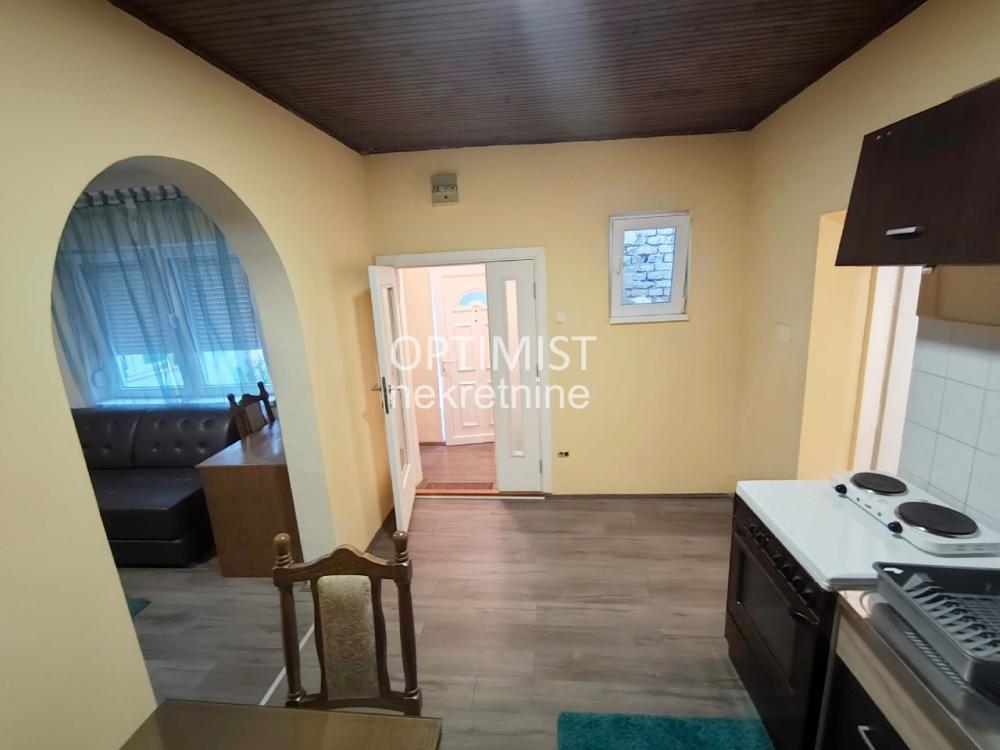 Renoviran, uknjižen, odmah useljiv ID#3602