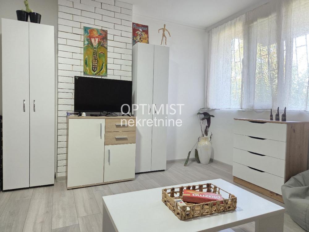 Karaburma, odmah useljiv, 23m2, 1.0 ID#3608